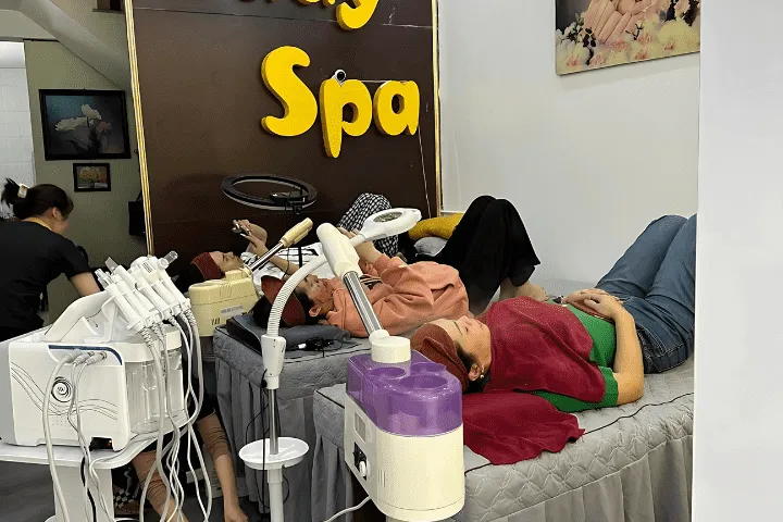 Viện chăm sóc da công nghệ cao Lady Thái Bình