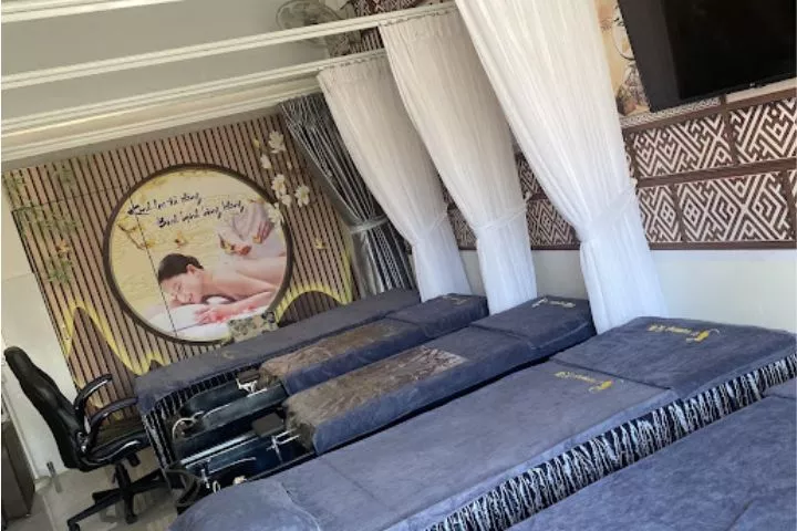 Mỹ Viện Uyên Lee