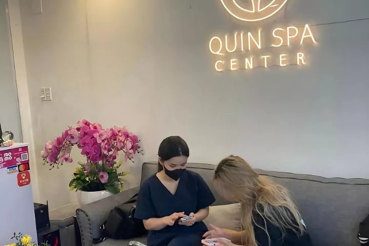 Quin Spa Quận 5