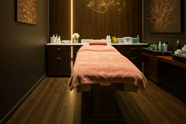 Viện Thẩm Mỹ Quốc Tế Emmy Vinh