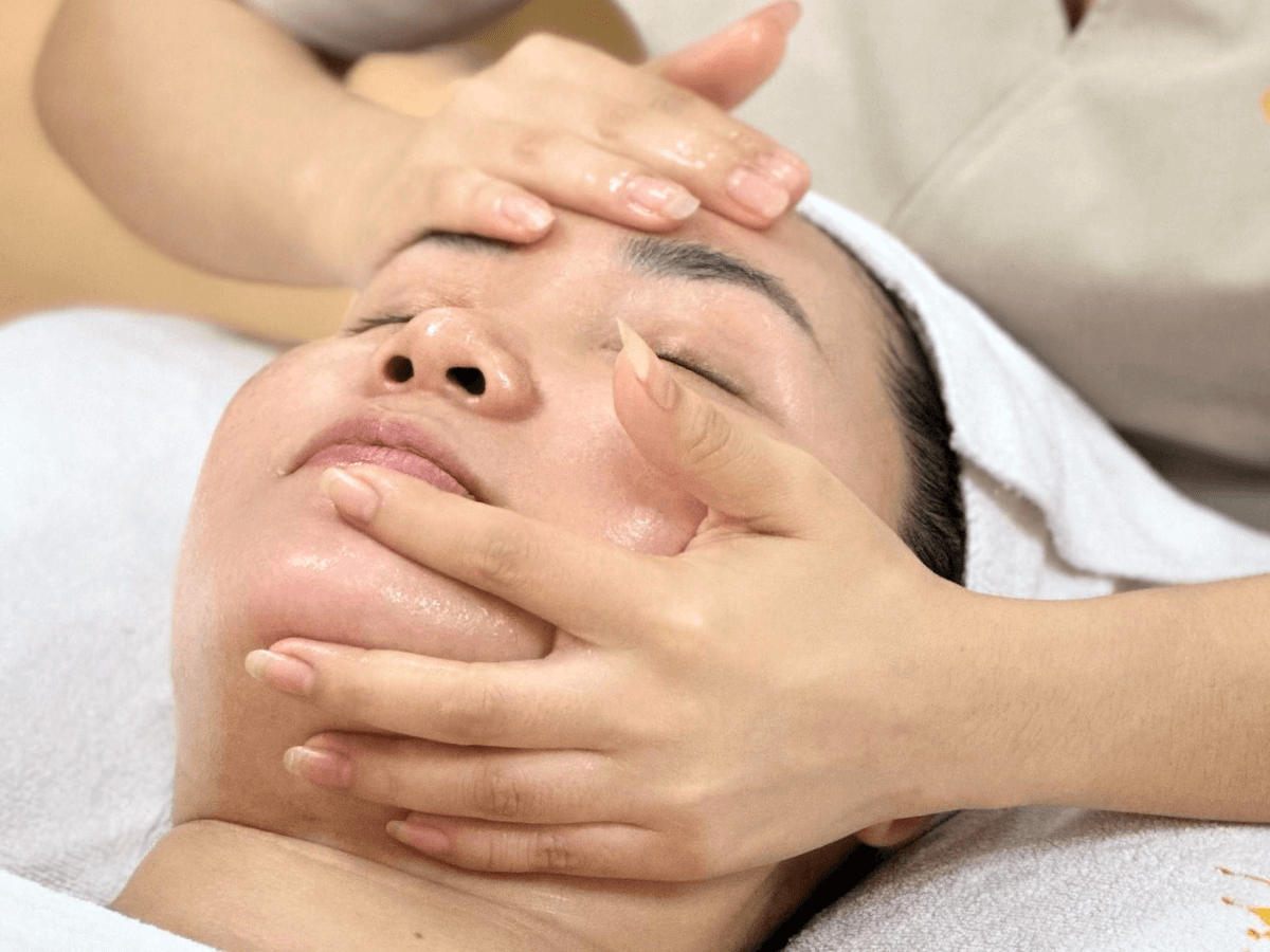 Dịch vụ Massage Ủ Trắng Colagen