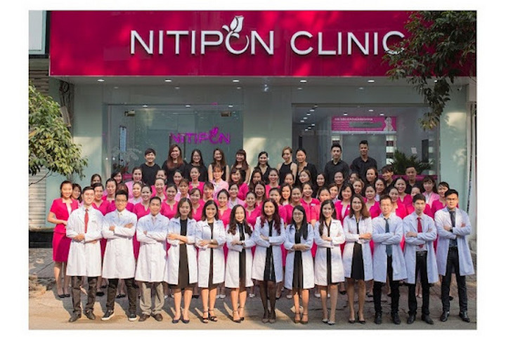 Đội Ngũ Bác Sĩ Điều Trị Mụn Tại Nitipon Clinic Việt Nam Quận 1