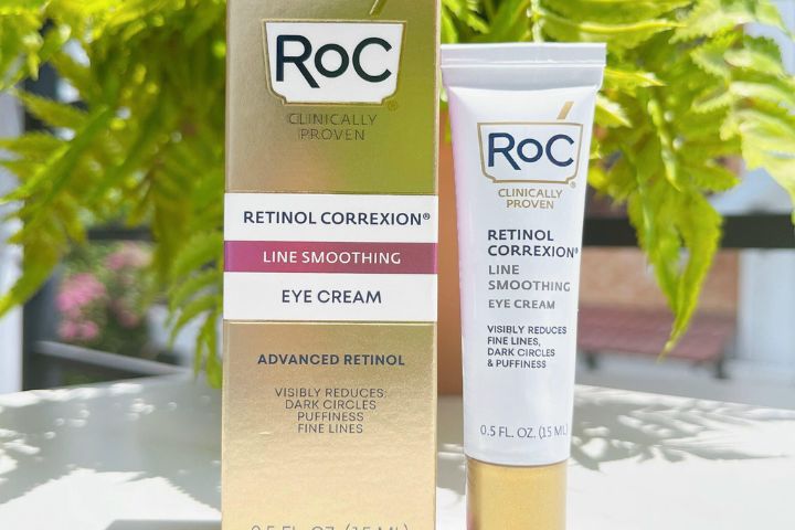 Kem trị mụn ẩn ban đêm RoC Retinol