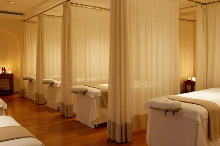 Massage Hoa Anh Đào Tây Ninh