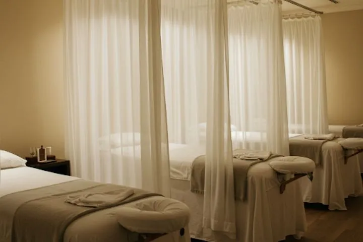 Massage Romen Vĩnh Long