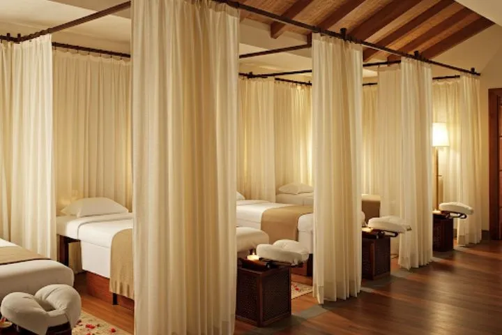 Queen Spa Tân An