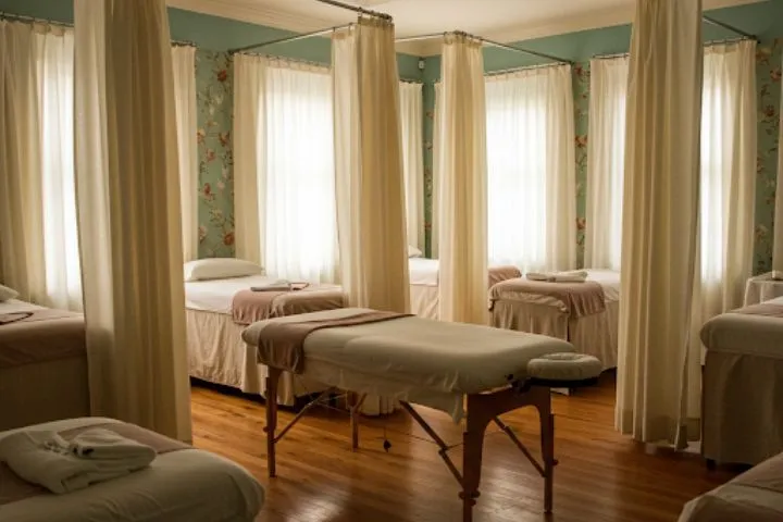 Hương Sen Healthcare Tân Bình