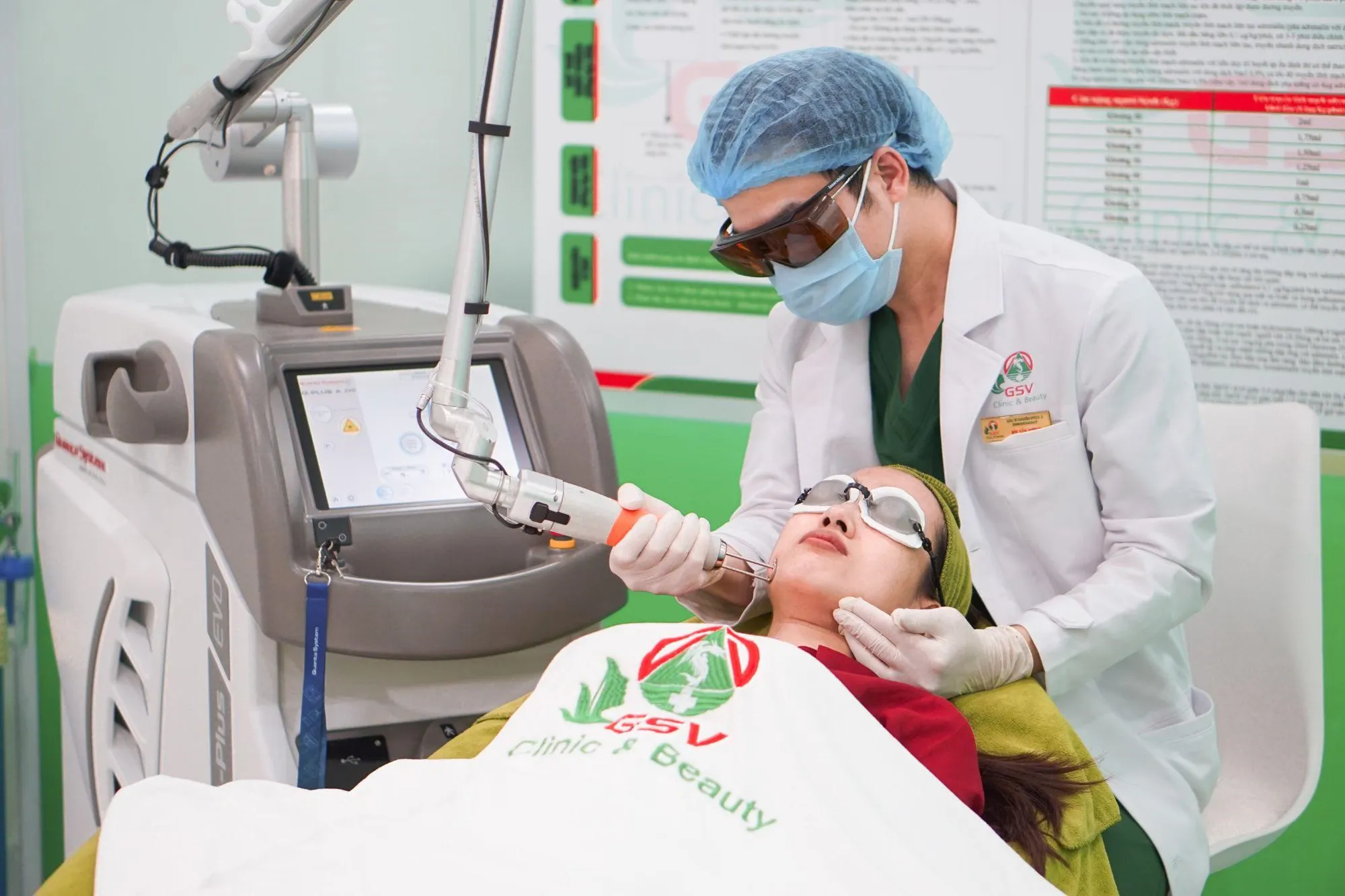 Cách trị mụn bằng công nghệ cao